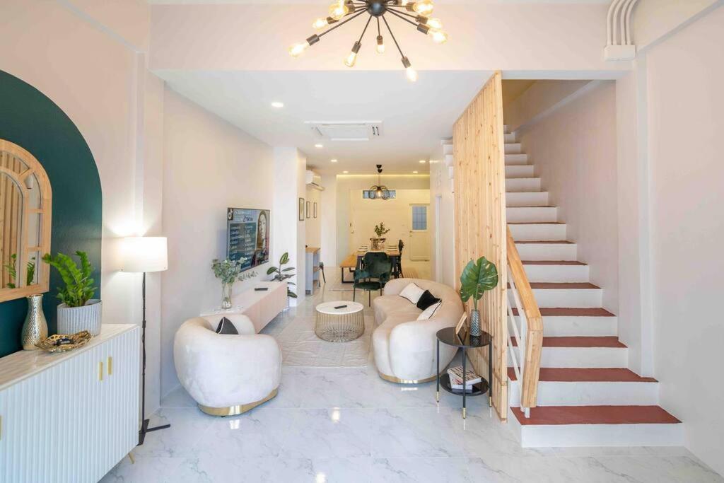 Private 4br Model Center Holiday home *