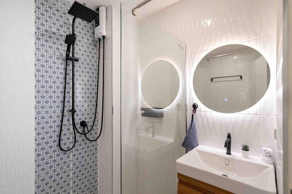 Private 4br Model Center Holiday home