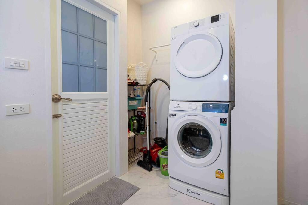 Holiday home Private 4br Model Center Patong
