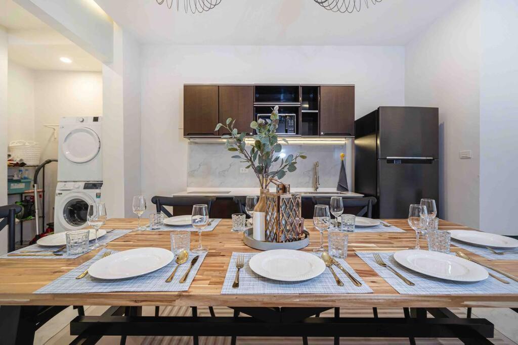 Private 4br Model Center *