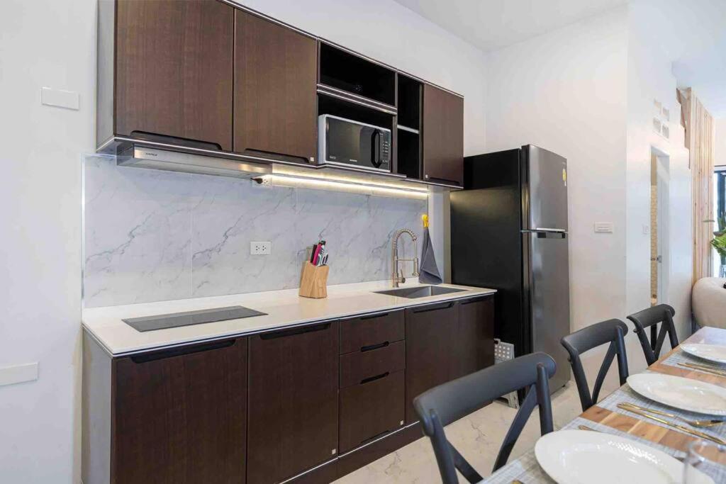Private 4br Model Center Holiday home Patong